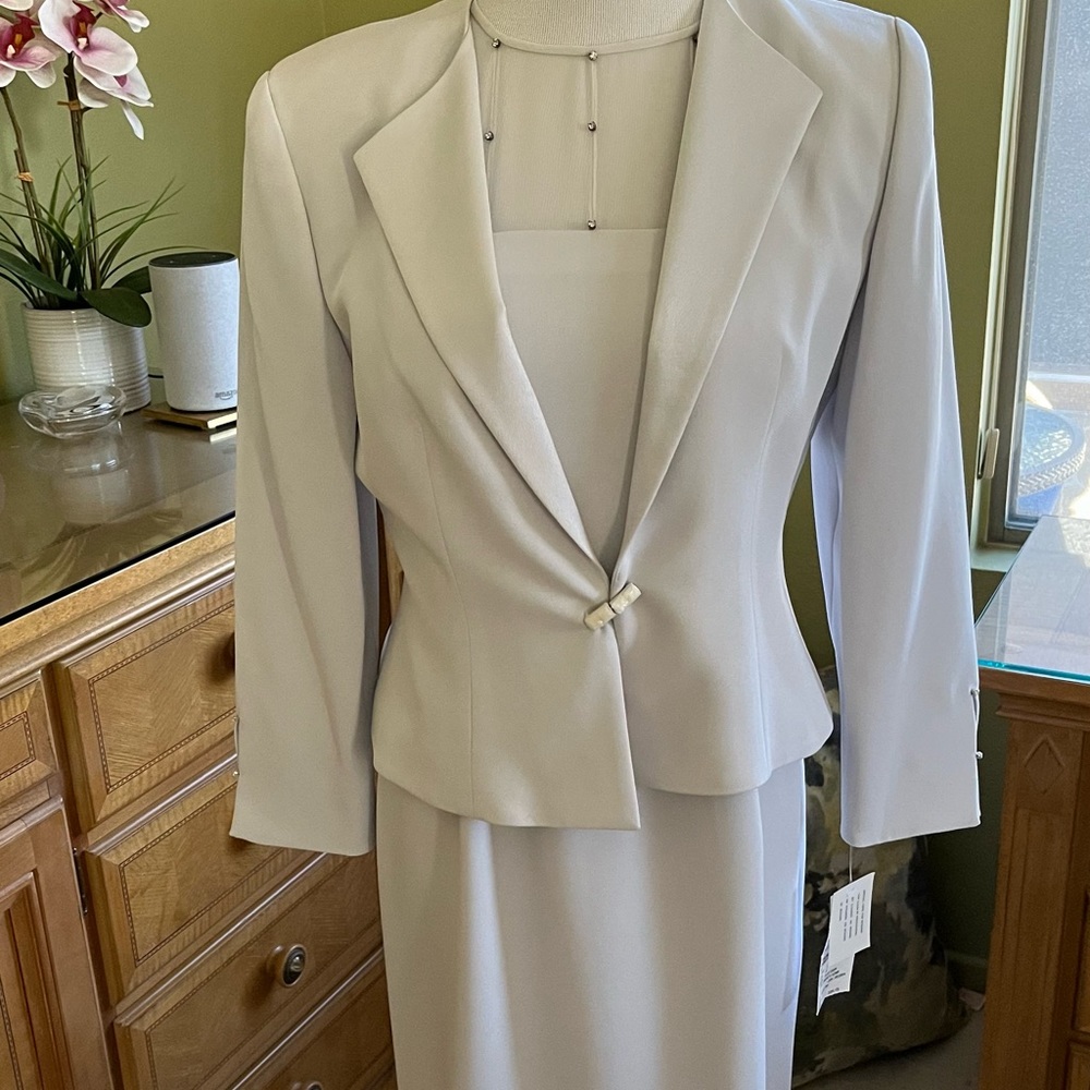 DayMor Couture 2Piece Formal Suit..NWT